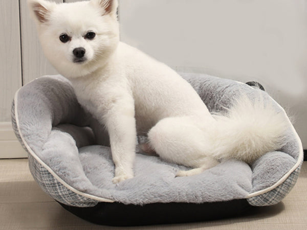 Luxury Soft Semi Circular Warm Bed for Dogs and Cats, Anti Anxiety Pet Bed